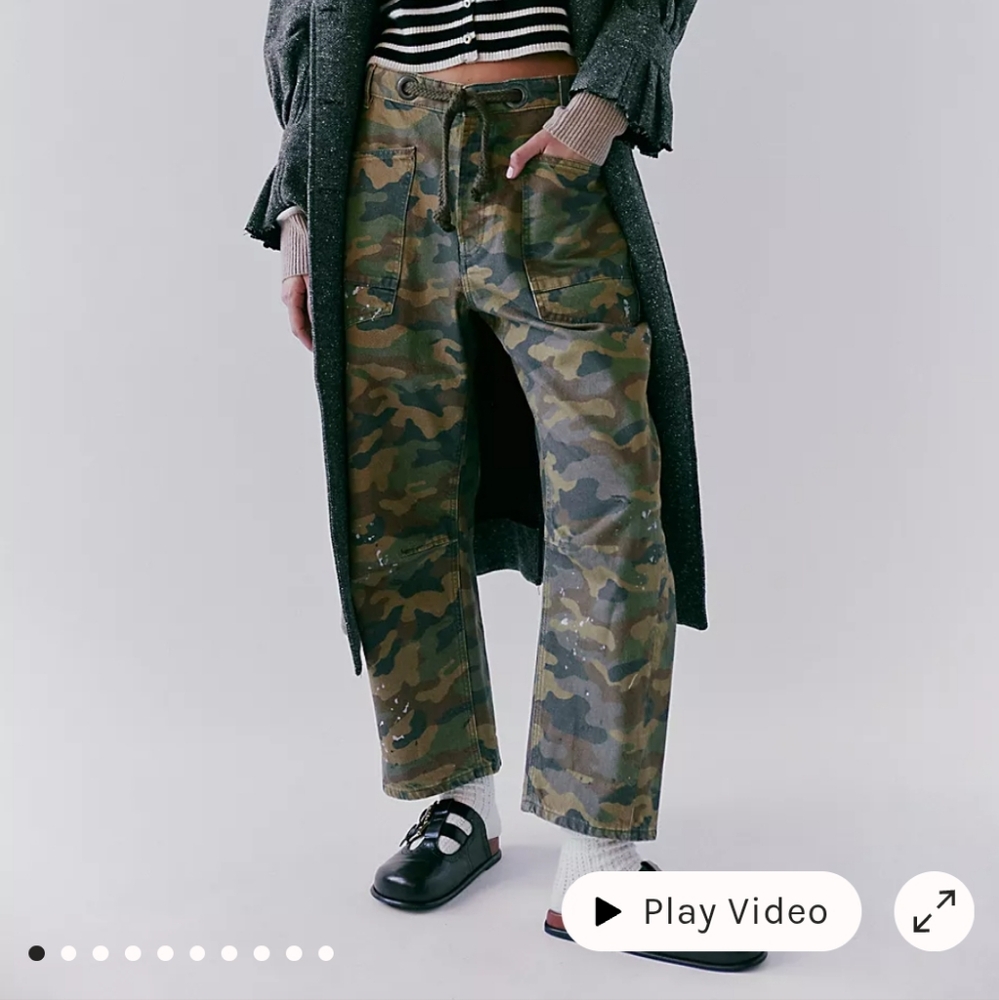 FREE PEOPLE CAMO BARREL JEANS
